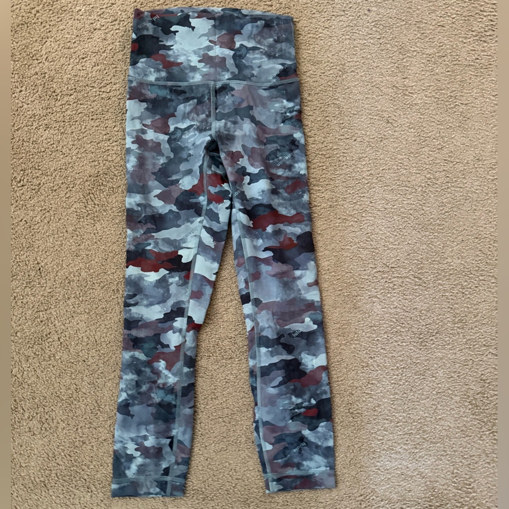 lululemon Wunder train 23” blue and purple camo